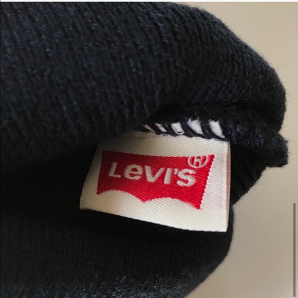 Levi’s Beanie - Picture 5 of 6